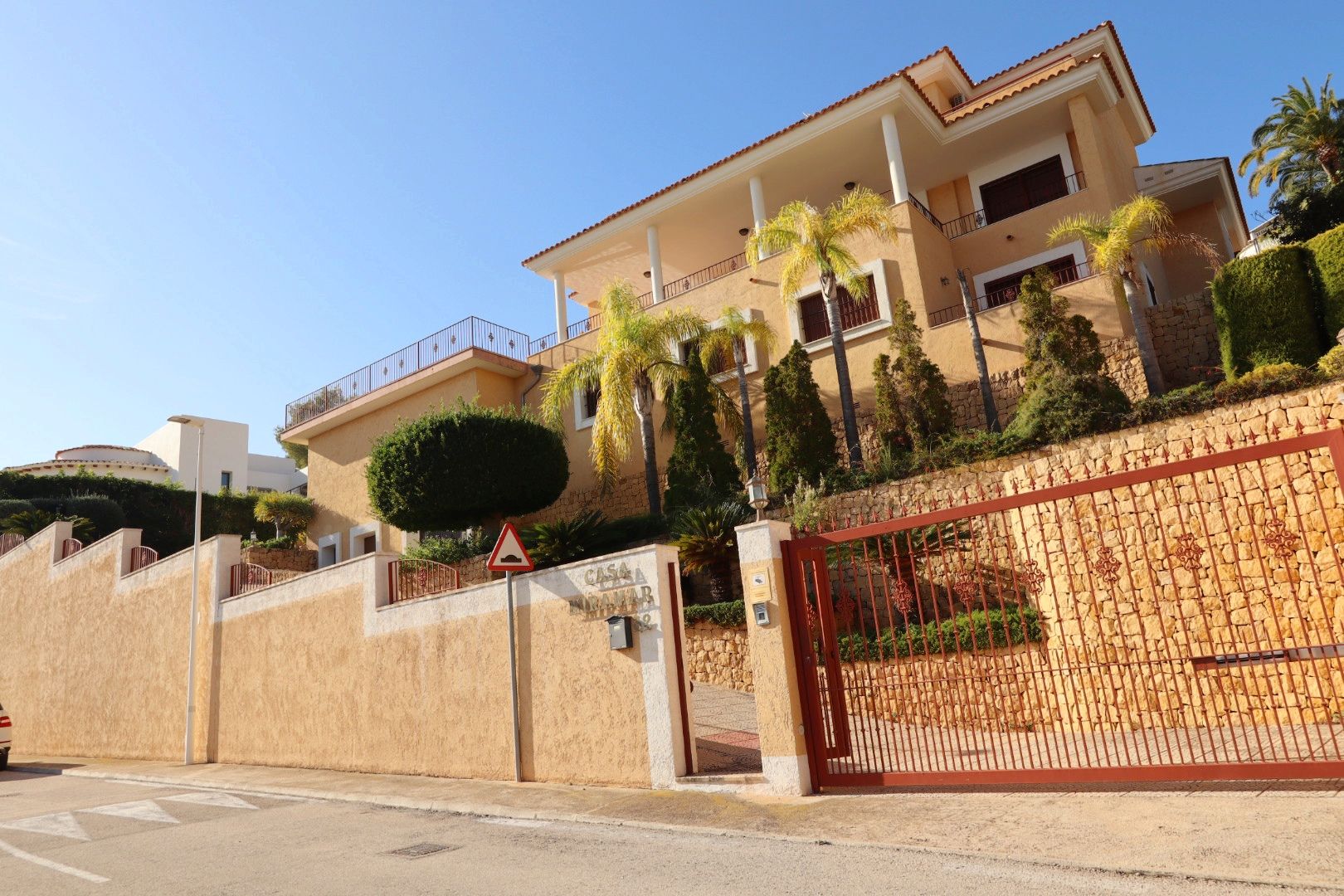 5 Bed, 6 Bath, HouseFor Sale, Altea, Alicante
