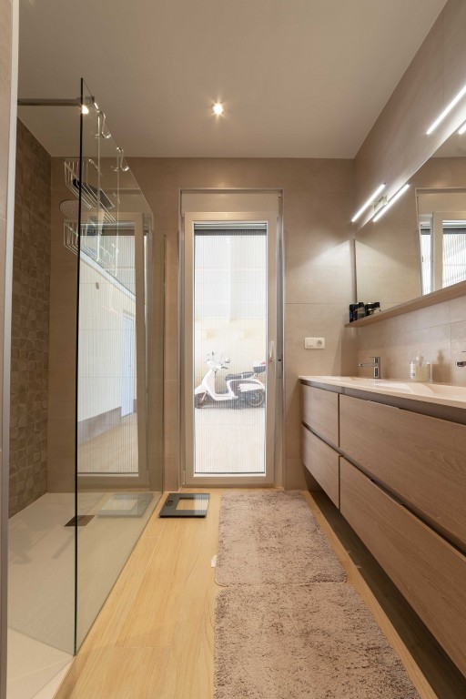 4 Bed, 2 Bath, HouseFor Sale, Torrevieja, Alicante