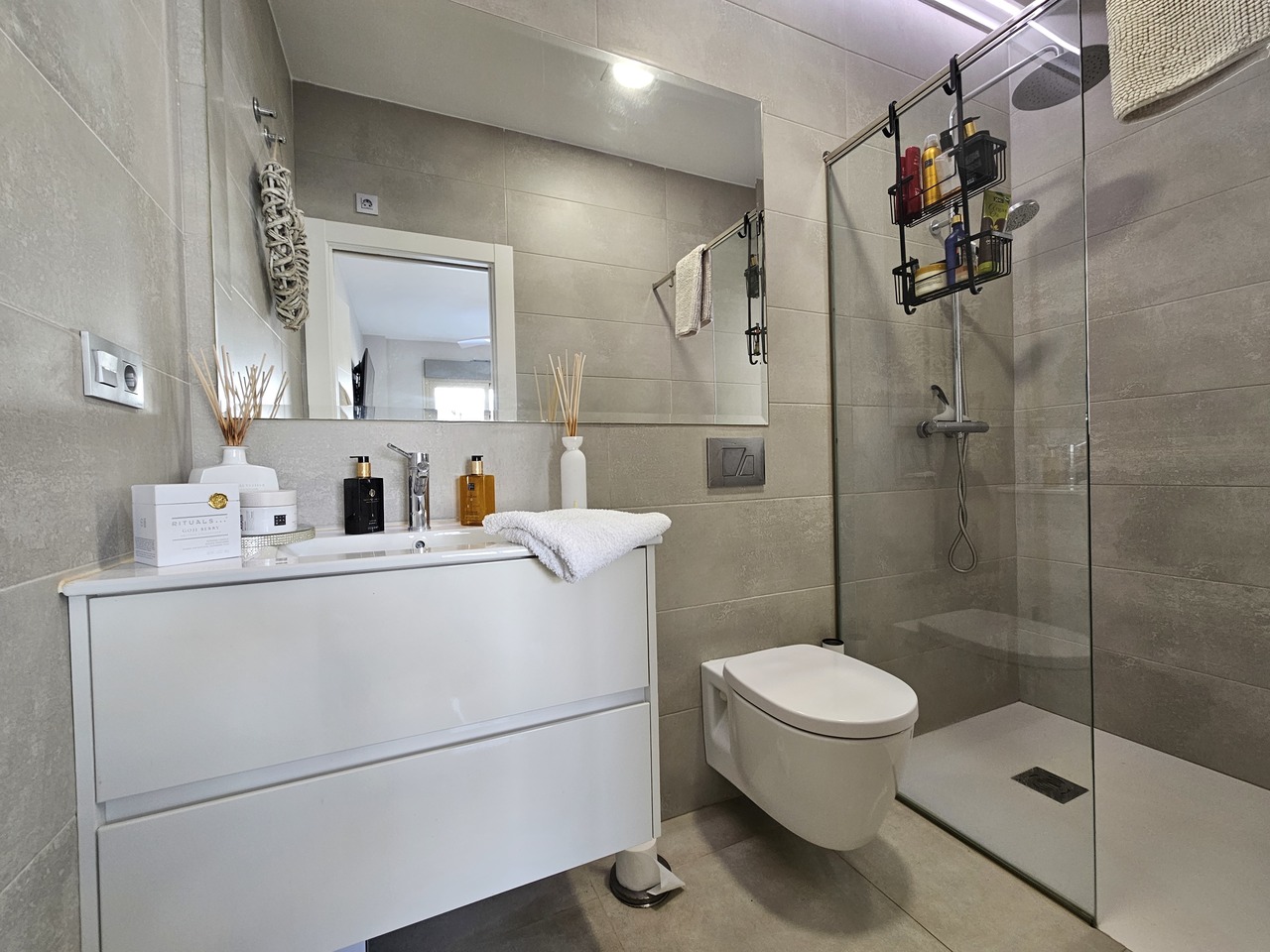 3 Bed, 2 Bath, HouseFor Sale, Villamartin, Alicante