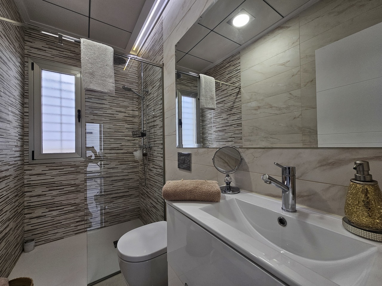 3 Bed, 2 Bath, HouseFor Sale, Villamartin, Alicante