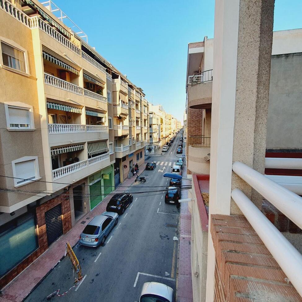 3 Bed, 2 Bath, ApartmentFor Sale, Torrevieja, Alicante