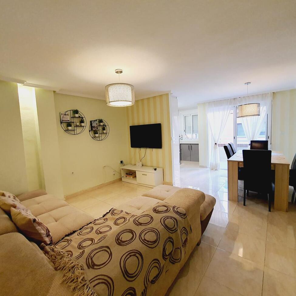 3 Bed, 2 Bath, ApartmentFor Sale, Torrevieja, Alicante