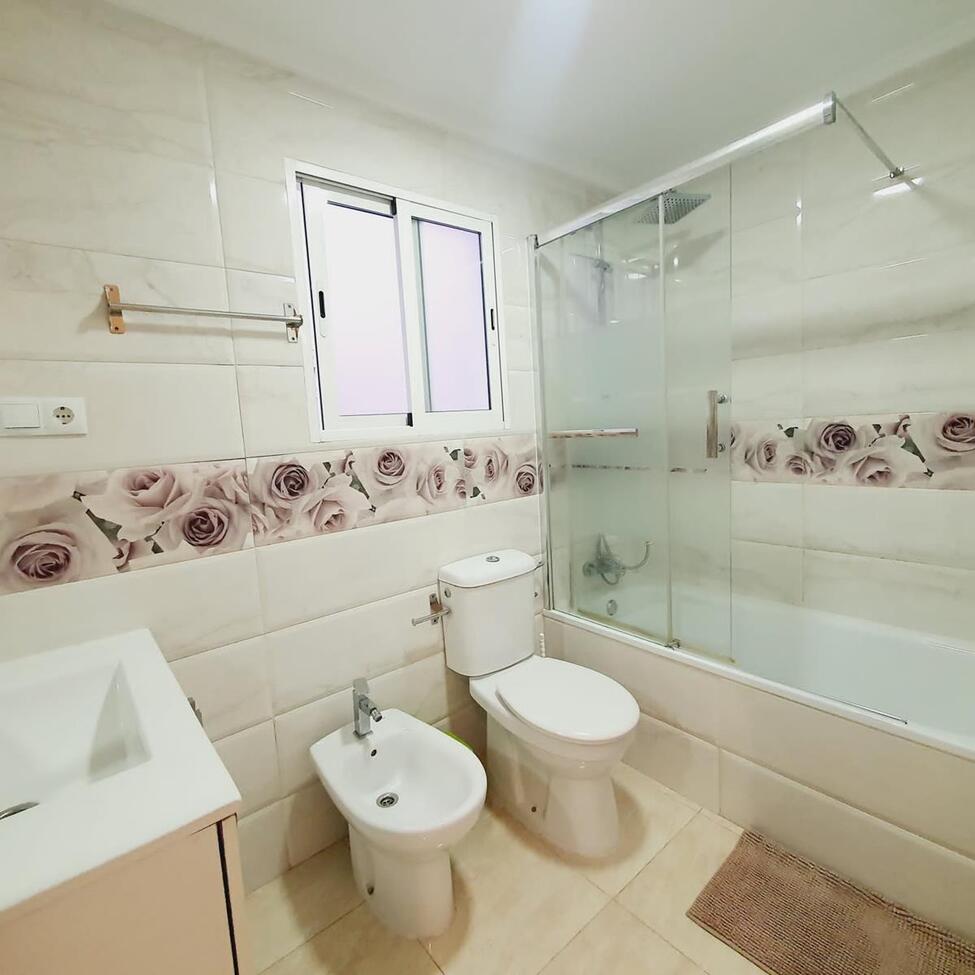 3 Bed, 2 Bath, ApartmentFor Sale, Torrevieja, Alicante