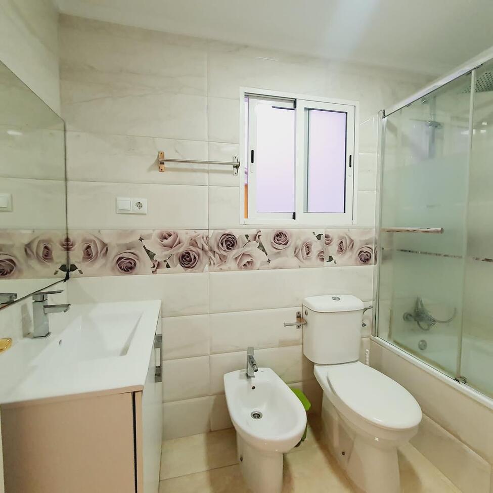 3 Bed, 2 Bath, ApartmentFor Sale, Torrevieja, Alicante