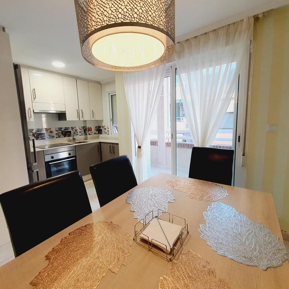 3 Bed, 2 Bath, ApartmentFor Sale, Torrevieja, Alicante