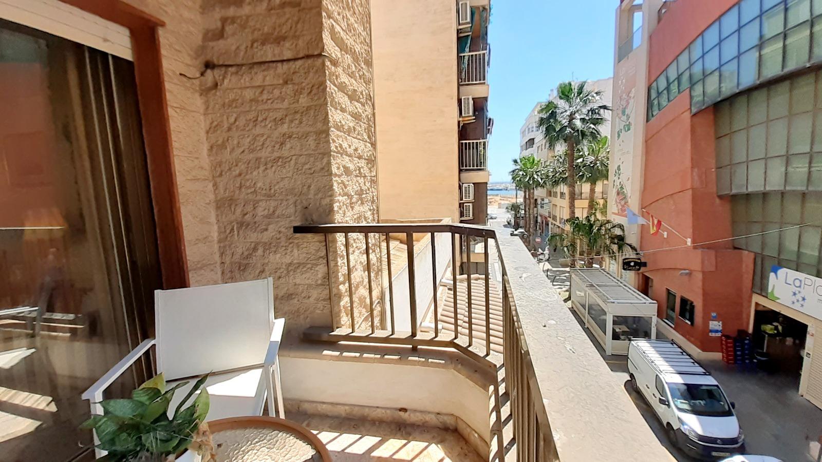 4 Bed, 2 Bath, ApartmentFor Sale, Torrevieja, Alicante