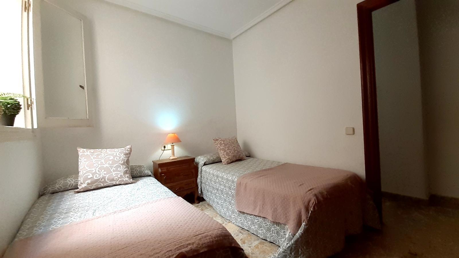 4 Bed, 2 Bath, ApartmentFor Sale, Torrevieja, Alicante