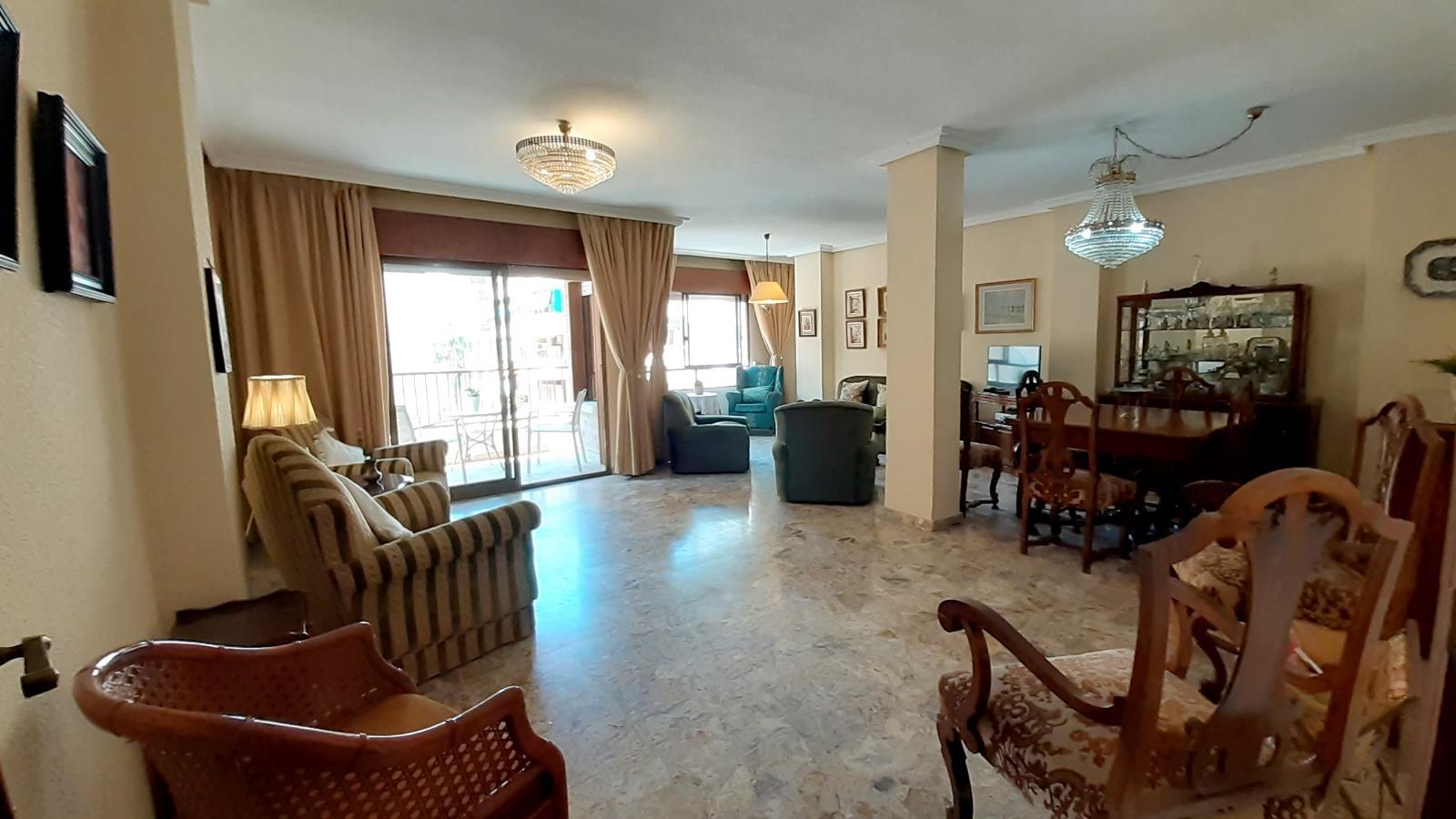 4 Bed, 2 Bath, ApartmentFor Sale, Torrevieja, Alicante