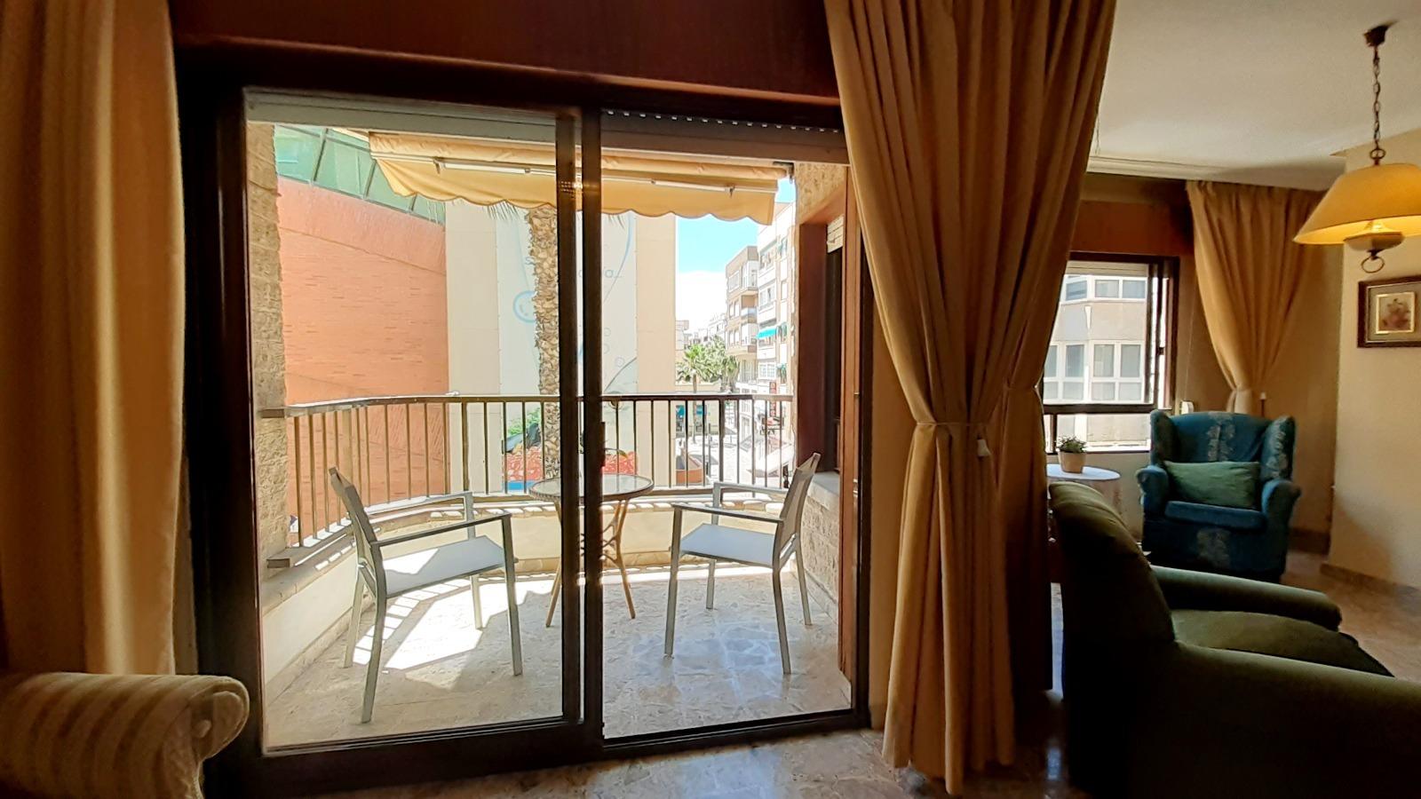 4 Bed, 2 Bath, ApartmentFor Sale, Torrevieja, Alicante