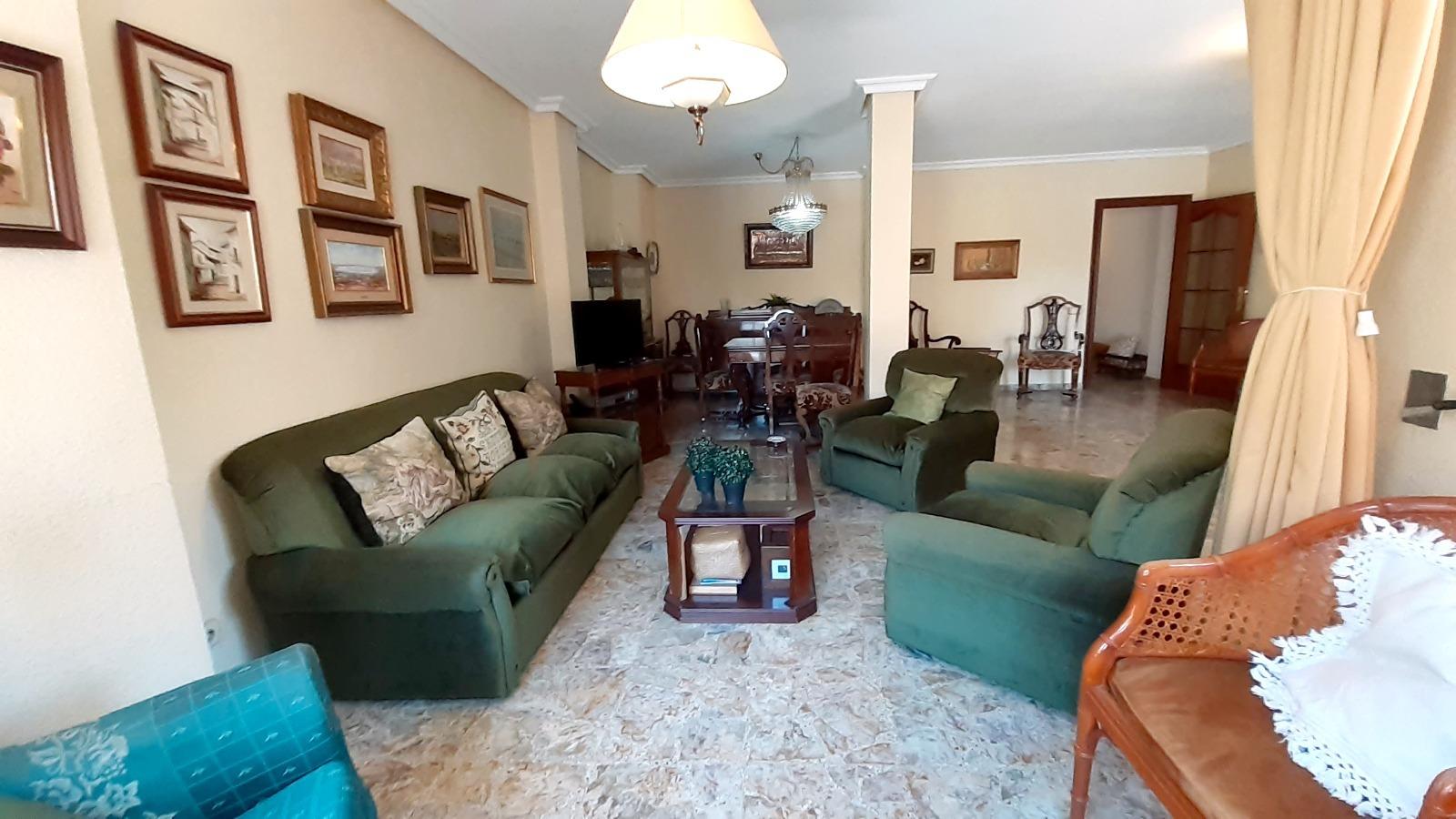 4 Bed, 2 Bath, ApartmentFor Sale, Torrevieja, Alicante