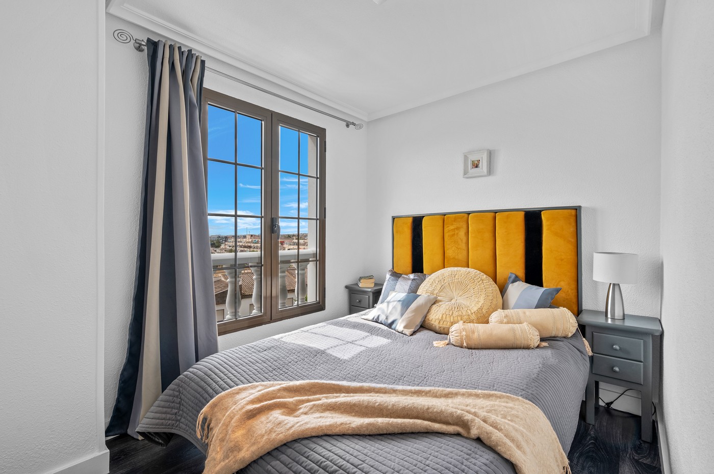 3 Bed, 2 Bath, ApartmentFor Sale, Punta Prima, Alicante