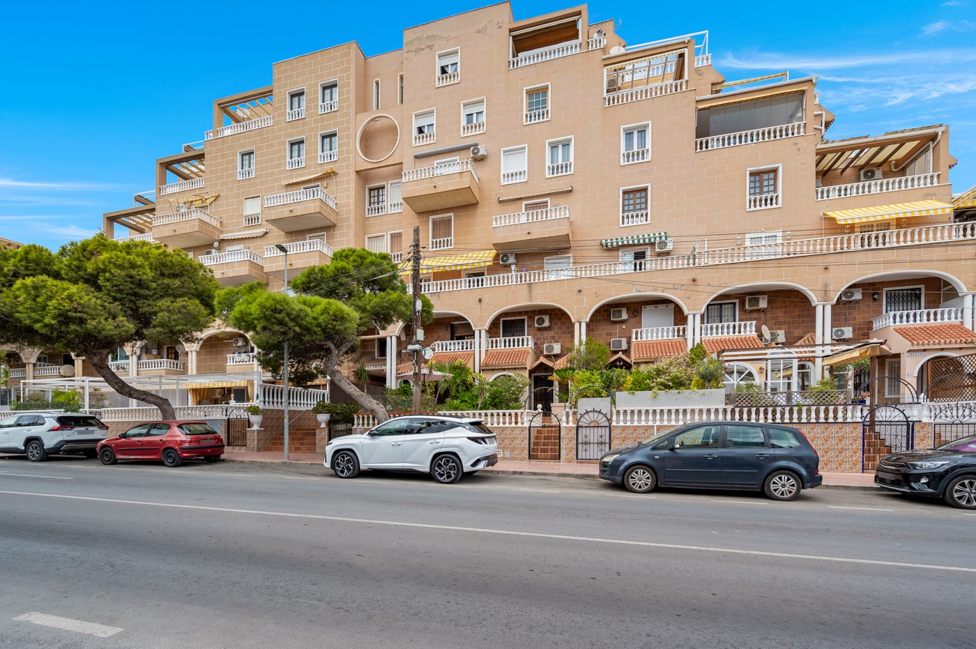 3 Bed, 2 Bath, ApartmentFor Sale, Punta Prima, Alicante