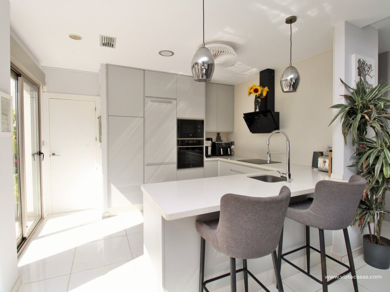 4 Bed, 2 Bath, HouseFor Sale, Villamartin, Alicante