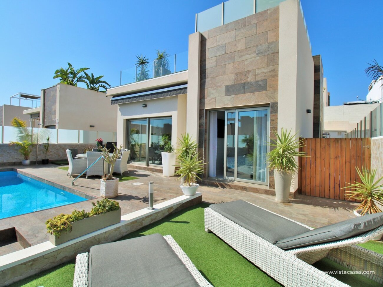 4 Bed, 2 Bath, HouseFor Sale, Villamartin, Alicante