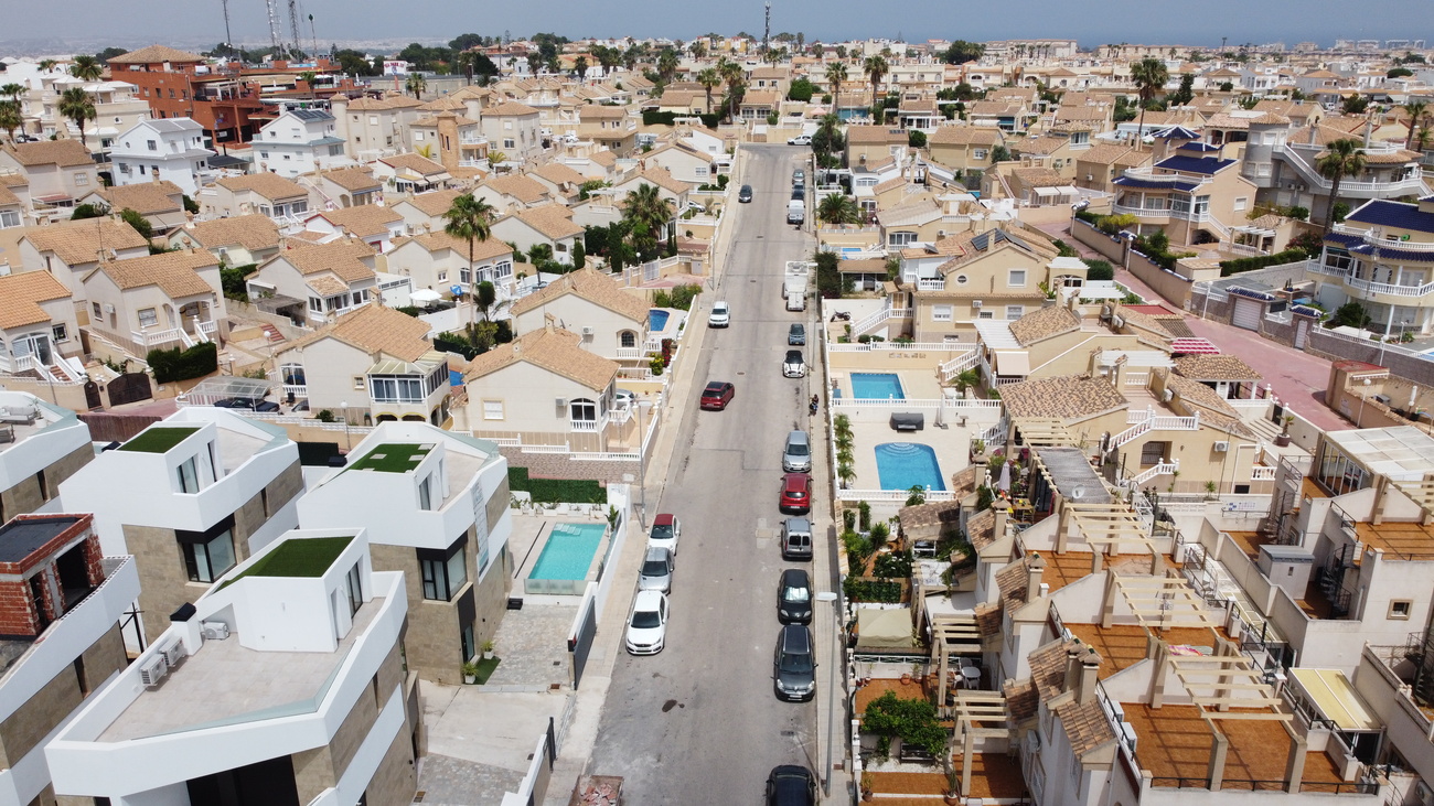 3 Bed, 2 Bath, HouseFor Sale, Torrevieja, Alicante