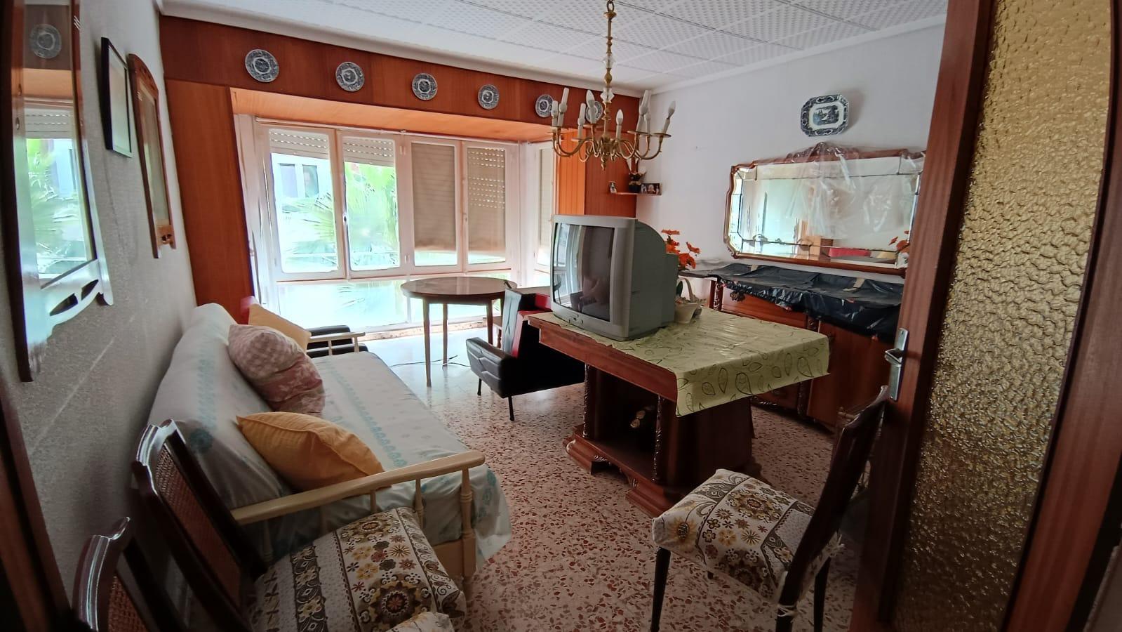 8 Bed, 3 Bath, HouseFor Sale, Torrevieja, Alicante