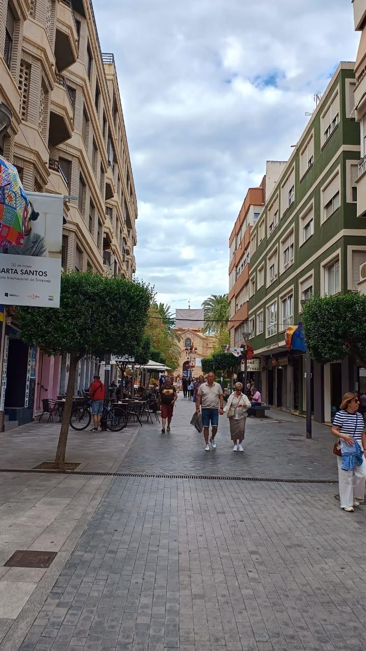 8 Bed, 3 Bath, HouseFor Sale, Torrevieja, Alicante