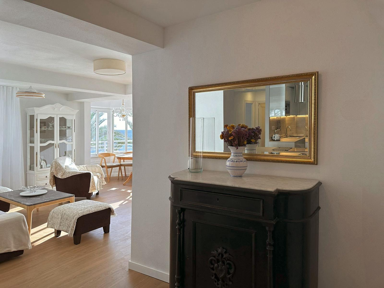 4 Bed, 2 Bath, ApartmentFor Sale, Torrevieja, Alicante