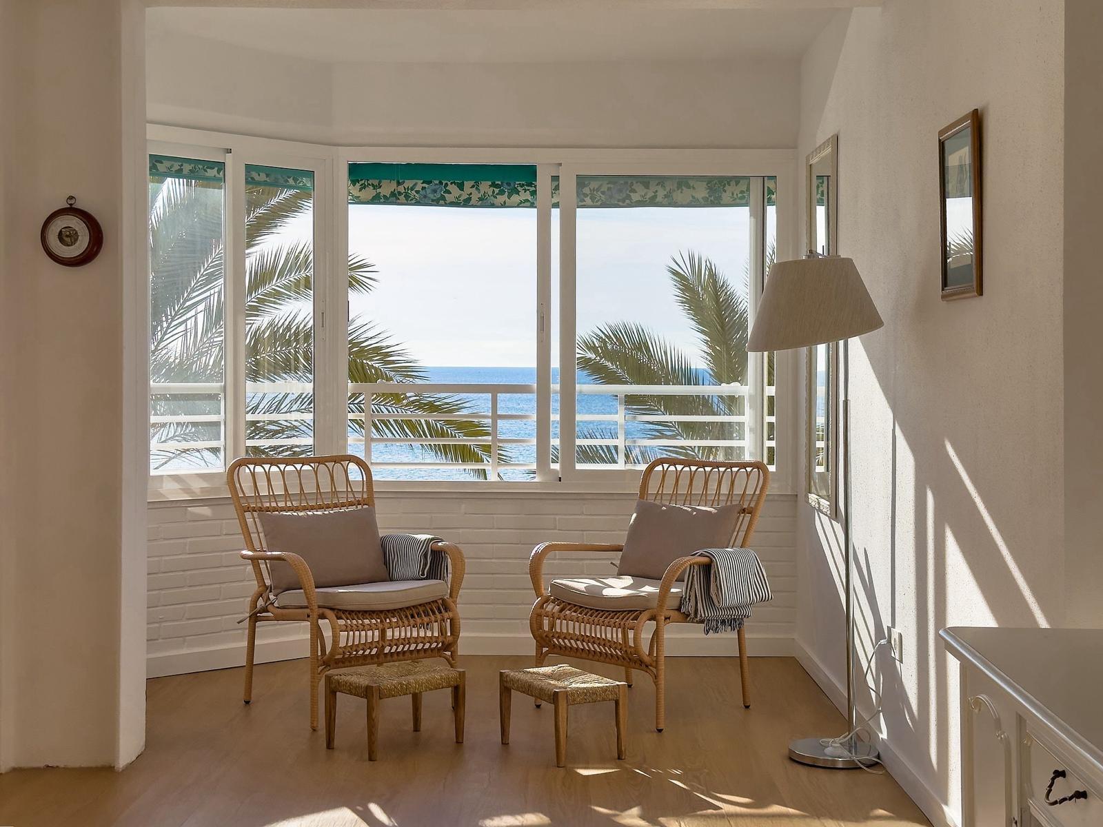 4 Bed, 2 Bath, ApartmentFor Sale, Torrevieja, Alicante