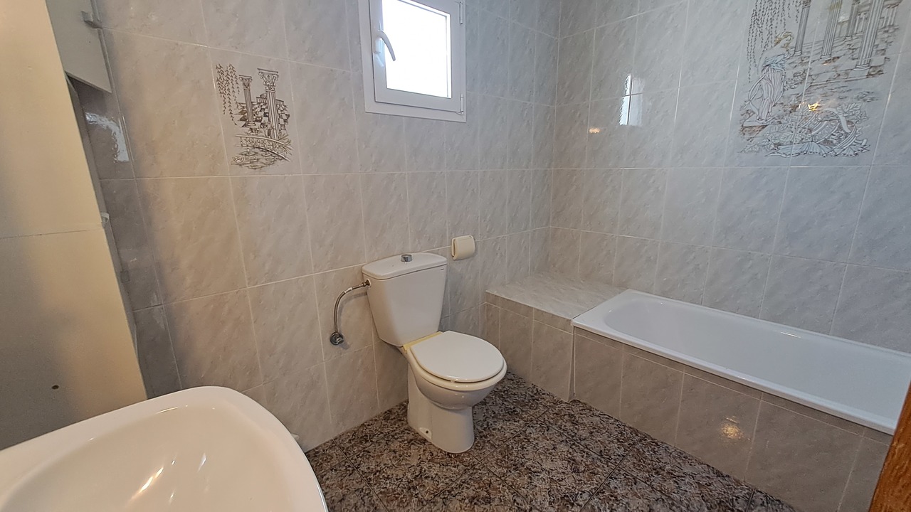 5 Bed, 2 Bath, HouseFor Sale, Villamartin, Alicante