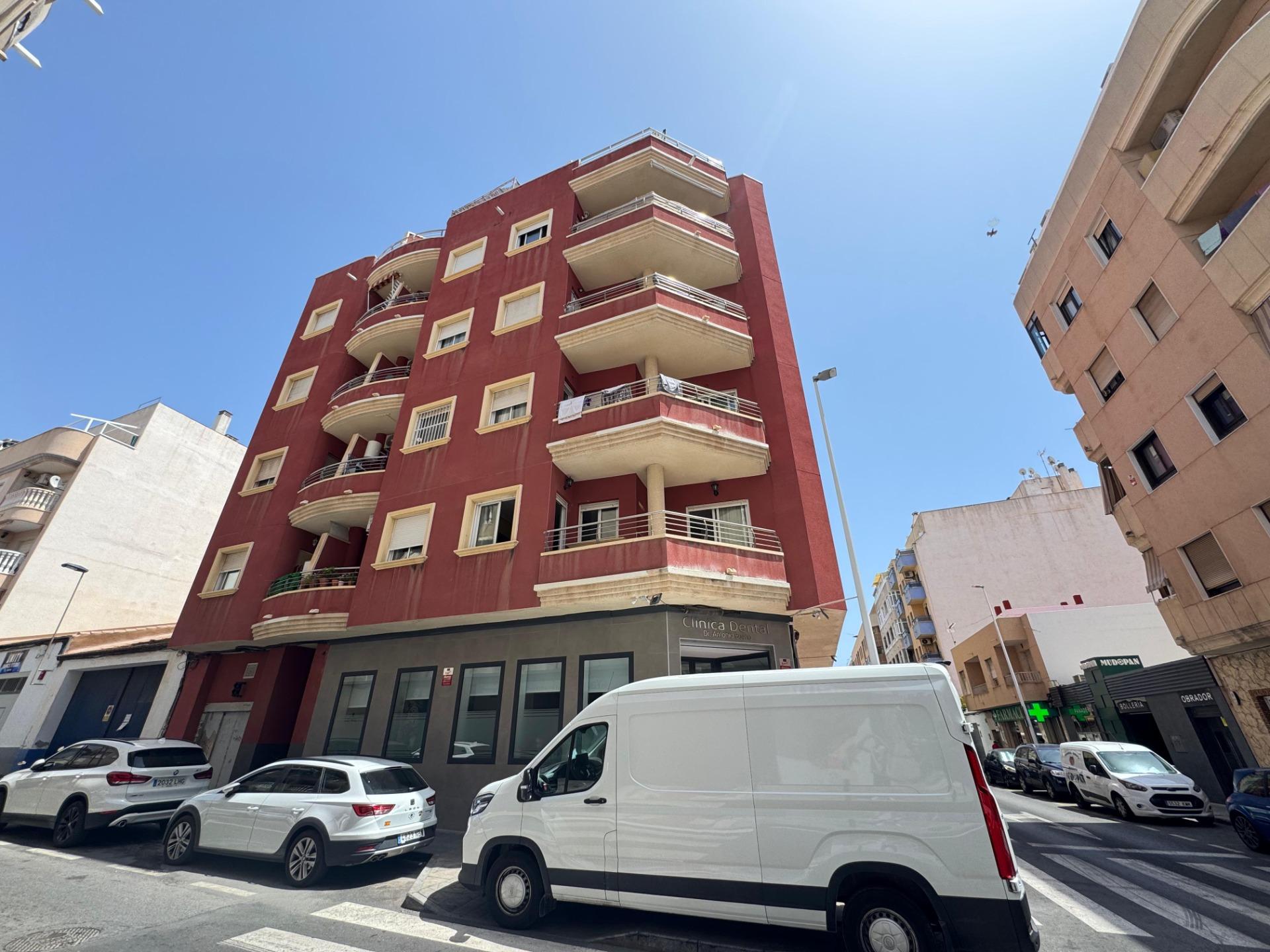 2 Bed, 1 Bath, ApartmentFor Sale, Torrevieja, Alicante