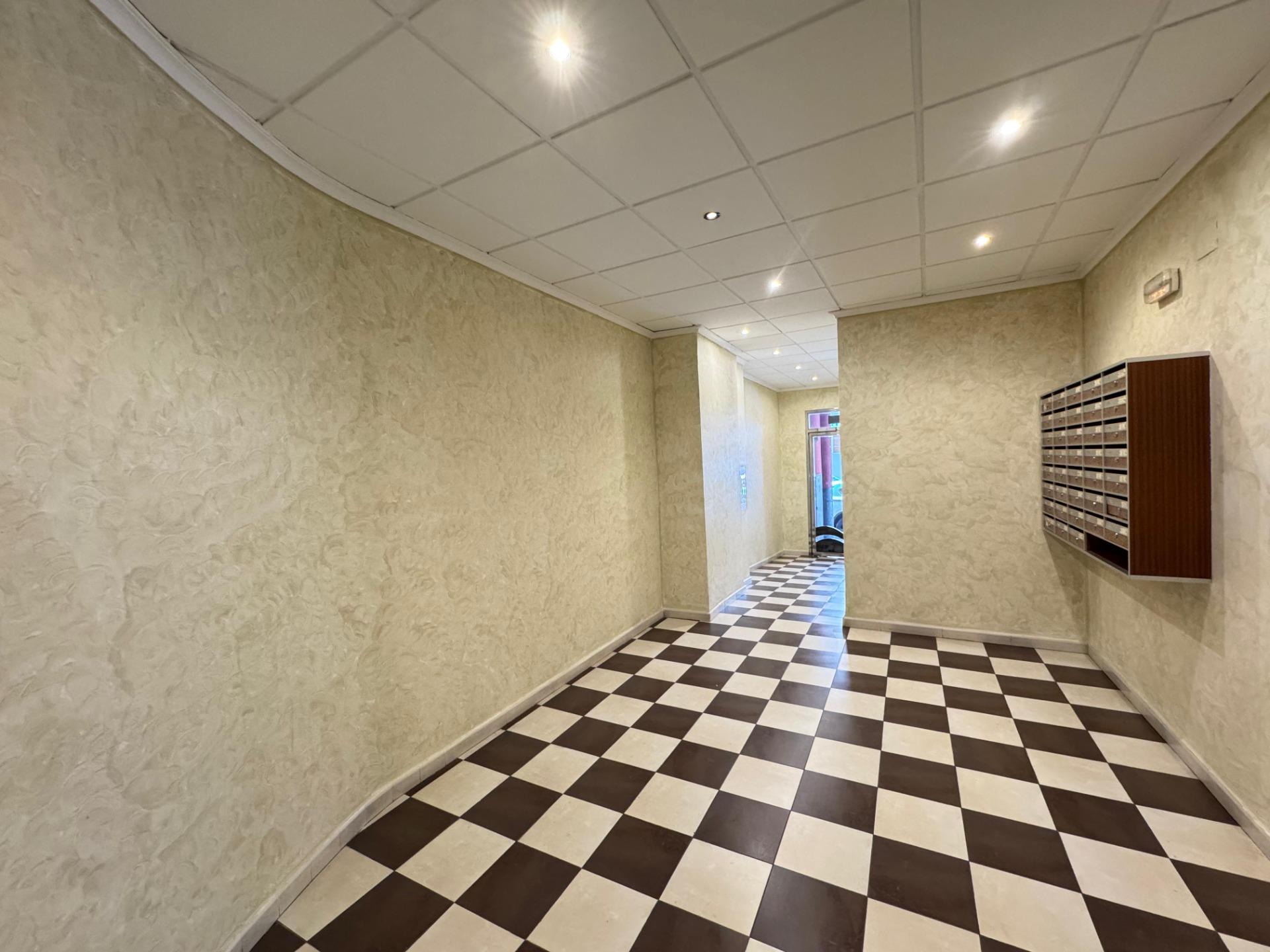 2 Bed, 1 Bath, ApartmentFor Sale, Torrevieja, Alicante