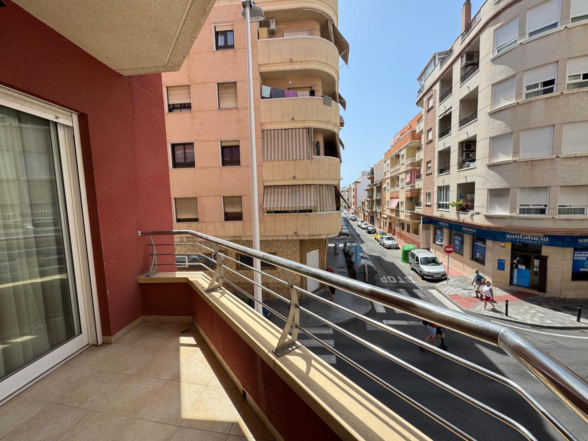 2 Bed, 1 Bath, ApartmentFor Sale, Torrevieja, Alicante
