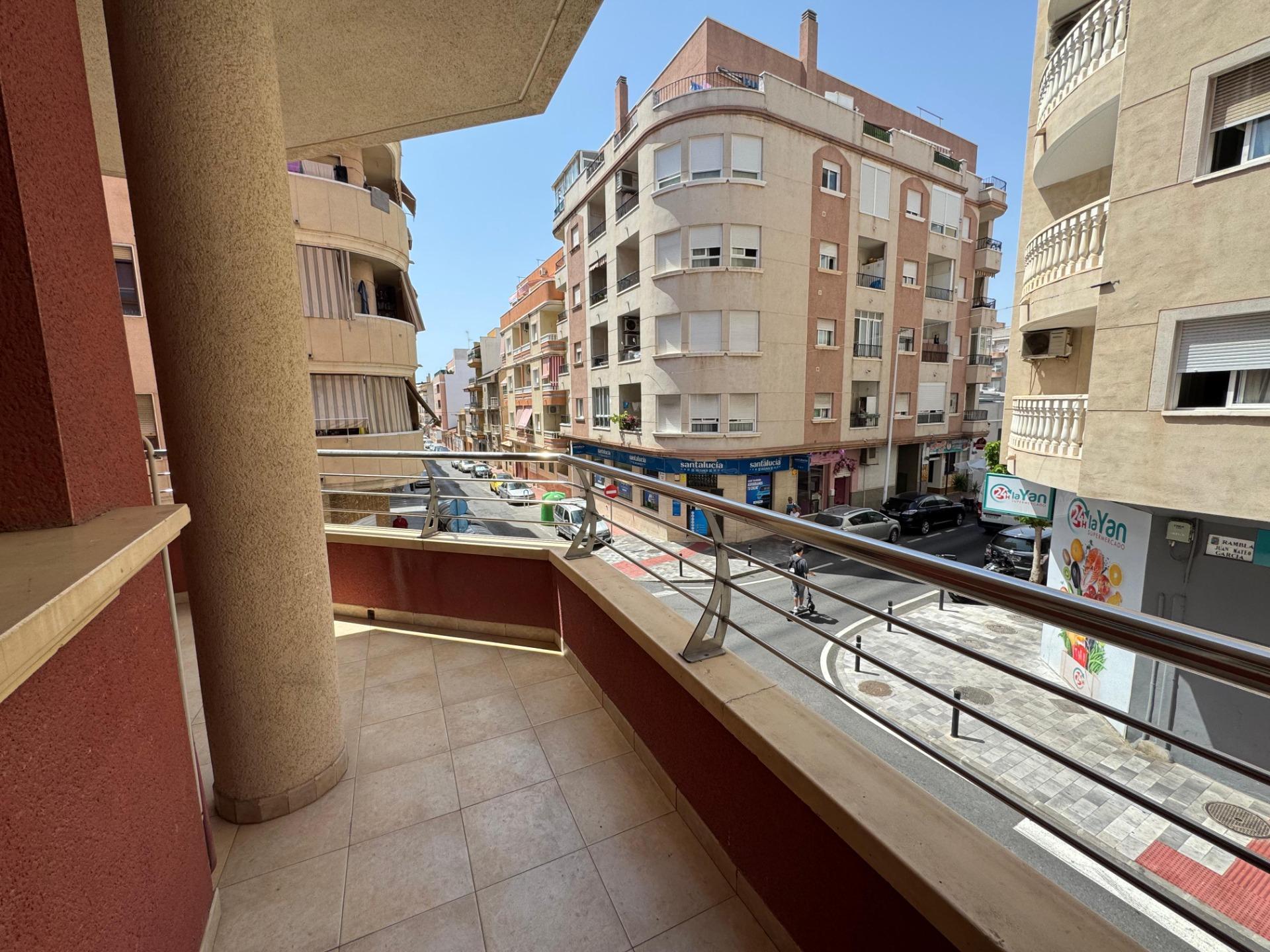 2 Bed, 1 Bath, ApartmentFor Sale, Torrevieja, Alicante