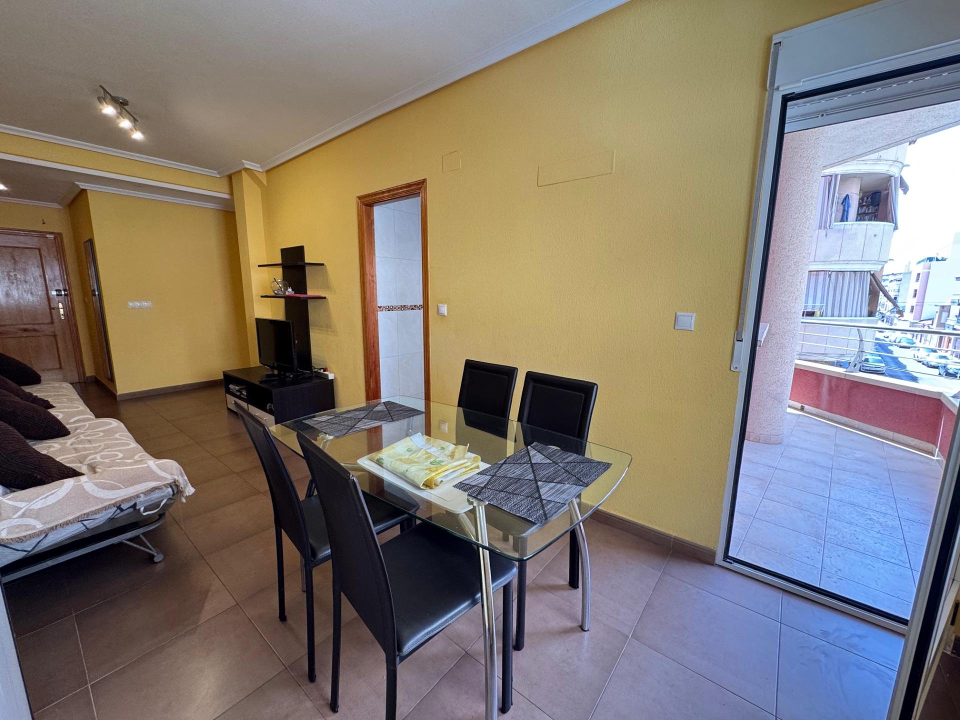 2 Bed, 1 Bath, ApartmentFor Sale, Torrevieja, Alicante