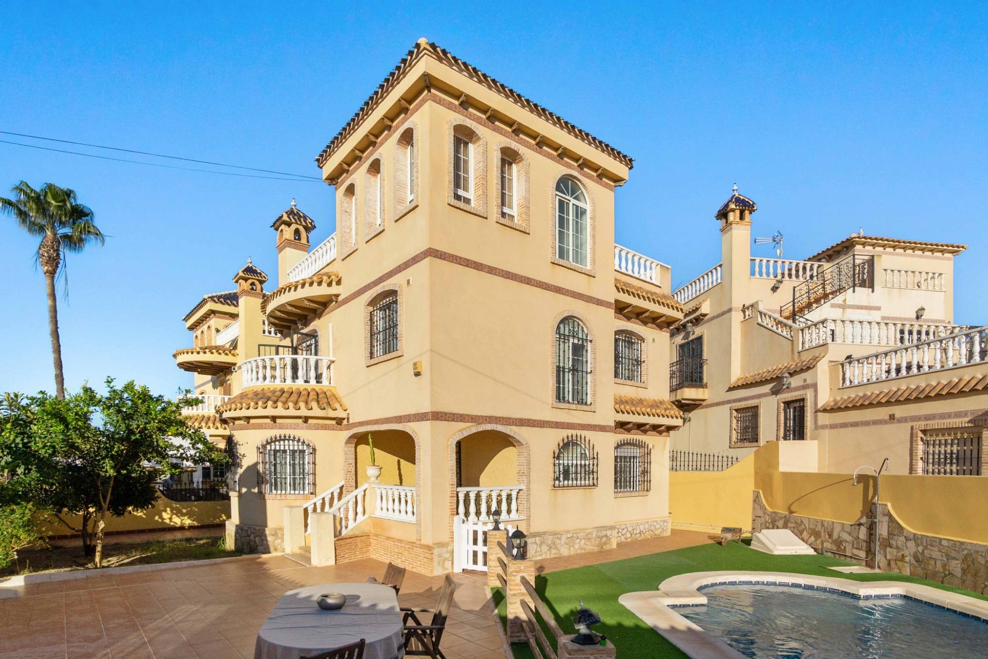 5 Bed, 3 Bath, HouseFor Sale, Orihuela Costa, Alicante 5 Bed, 3 Bath, HouseFor Sale, Orihuela Costa, Alicante