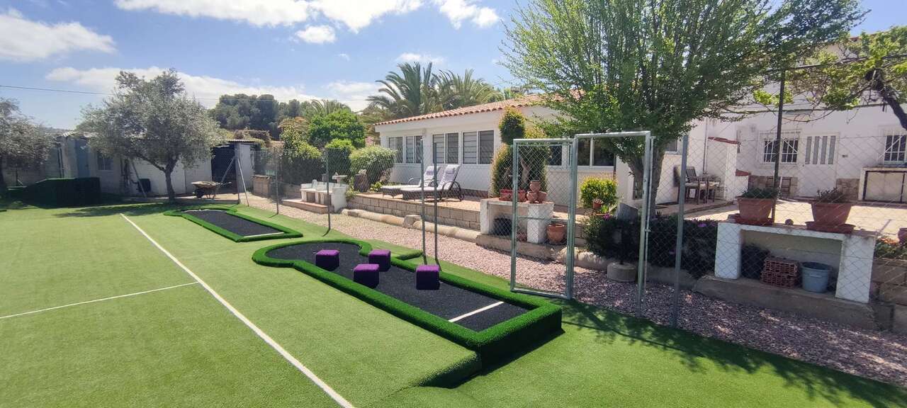 4 Bed, 3 Bath, HouseFor Sale, Sax, Alicante