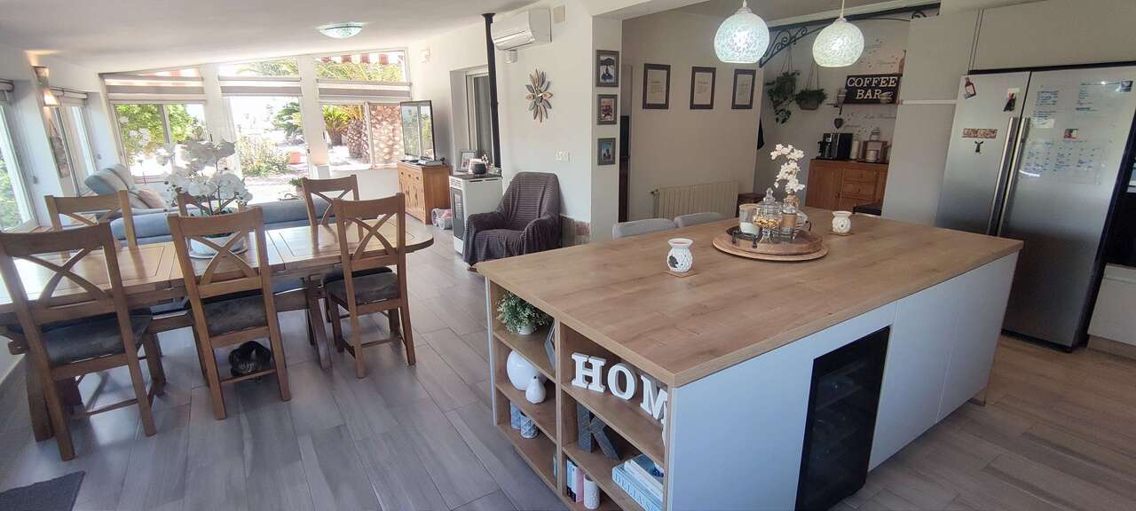 4 Bed, 3 Bath, HouseFor Sale, Sax, Alicante