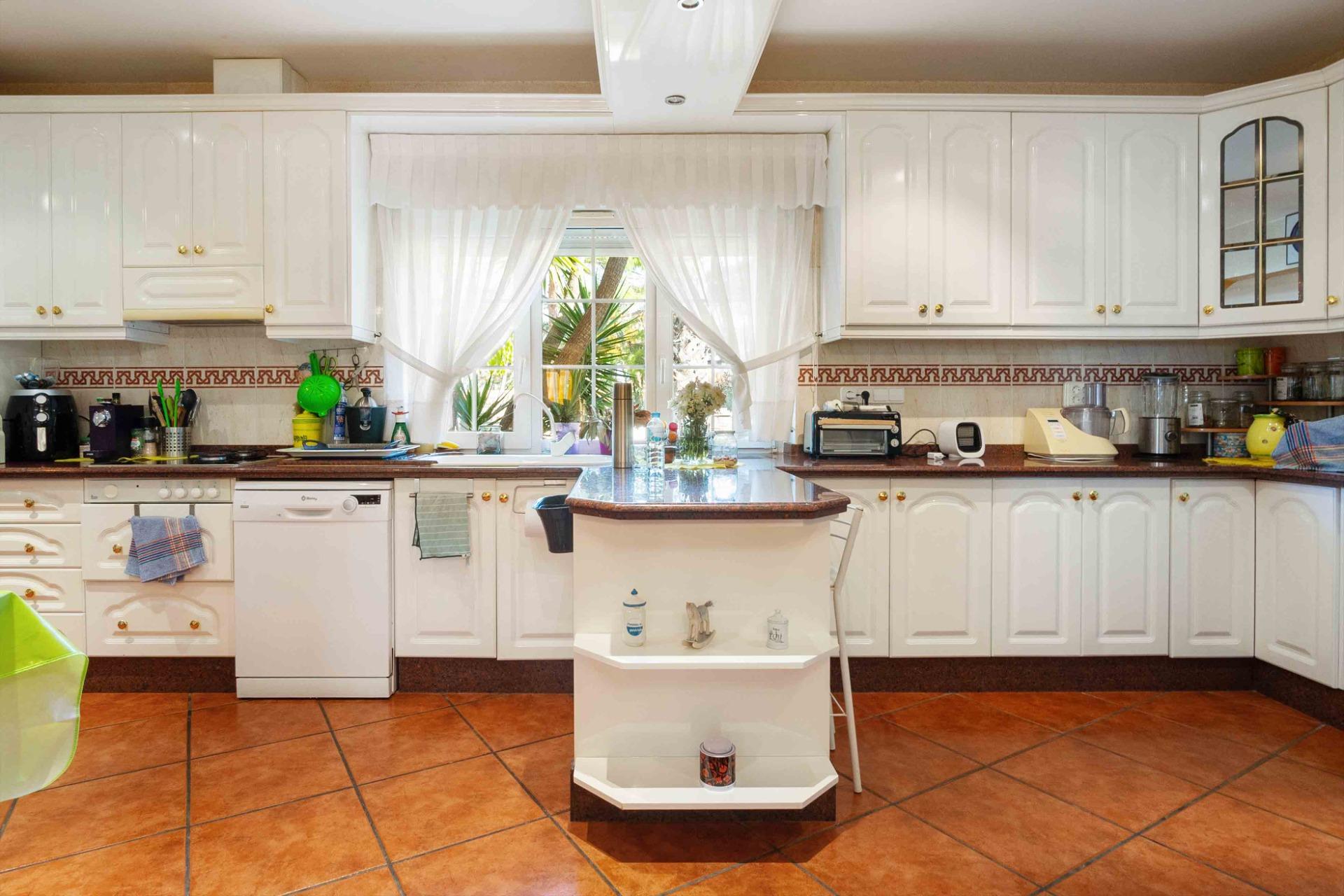 3 Bed, 4 Bath, HouseFor Sale, Cabo Roig, Alicante