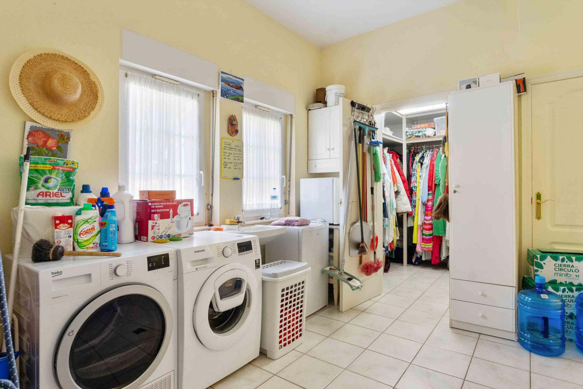 3 Bed, 4 Bath, HouseFor Sale, Cabo Roig, Alicante