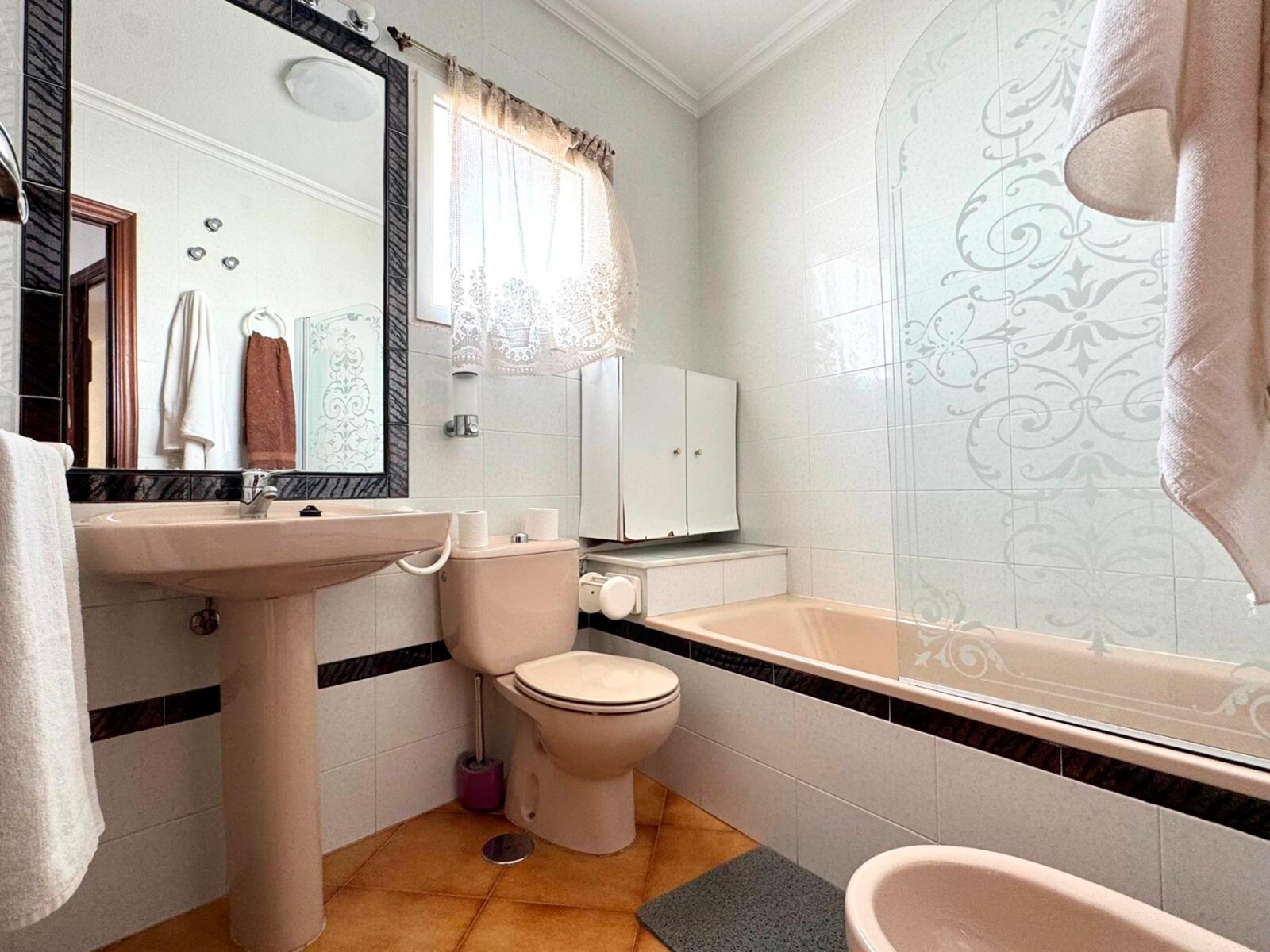 3 Bed, 1 Bath, ApartmentFor Sale, Torrevieja, Alicante