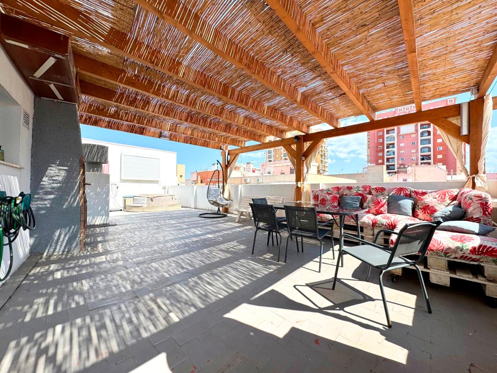 3 Bed, 1 Bath, ApartmentFor Sale, Torrevieja, Alicante