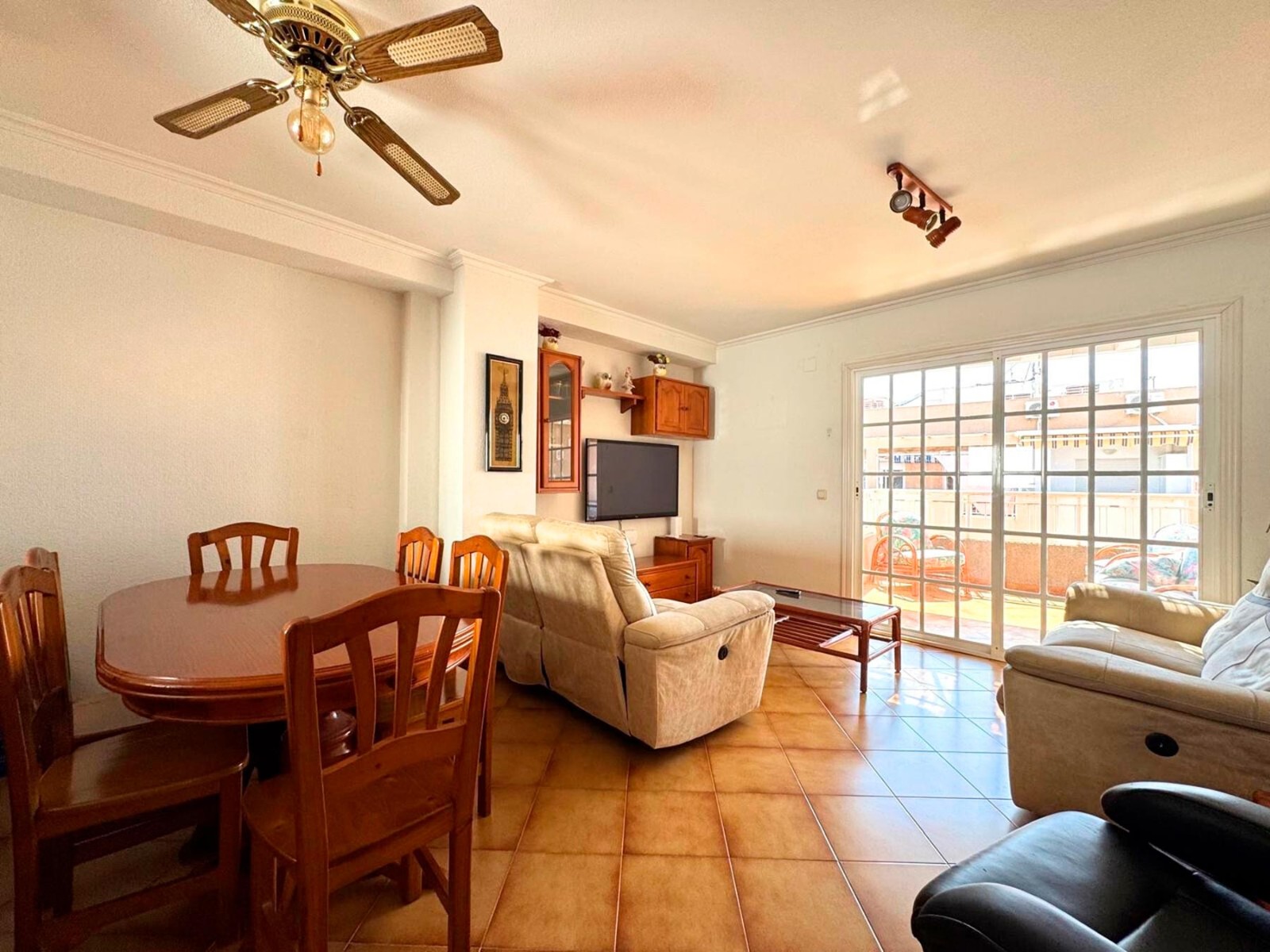 3 Bed, 1 Bath, ApartmentFor Sale, Torrevieja, Alicante