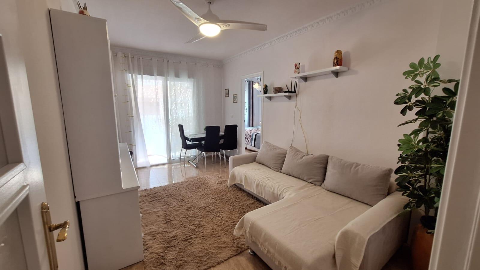 2 Bed, 1 Bath, ApartmentFor Sale, Torrevieja, Alicante