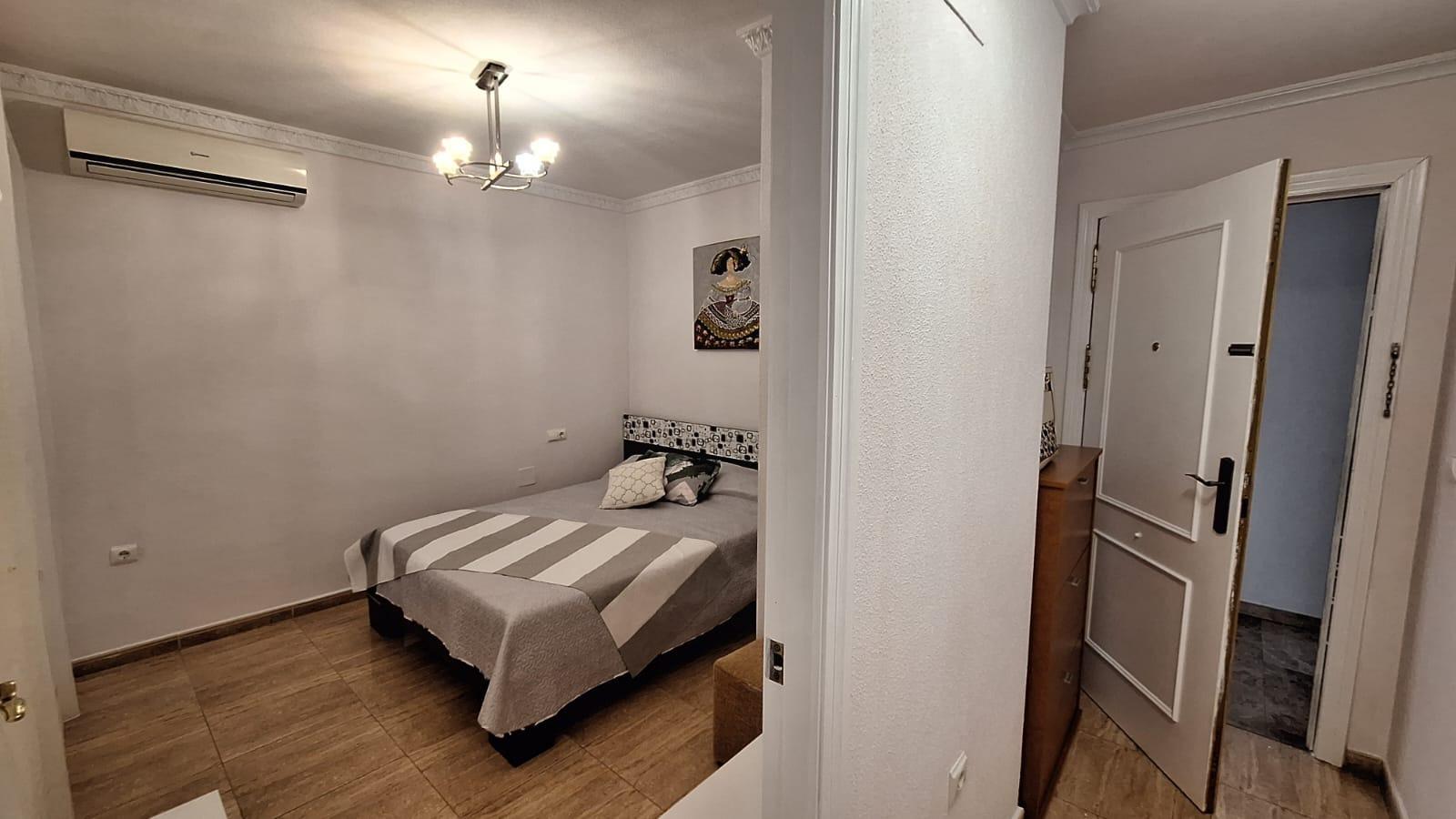 2 Bed, 1 Bath, ApartmentFor Sale, Torrevieja, Alicante