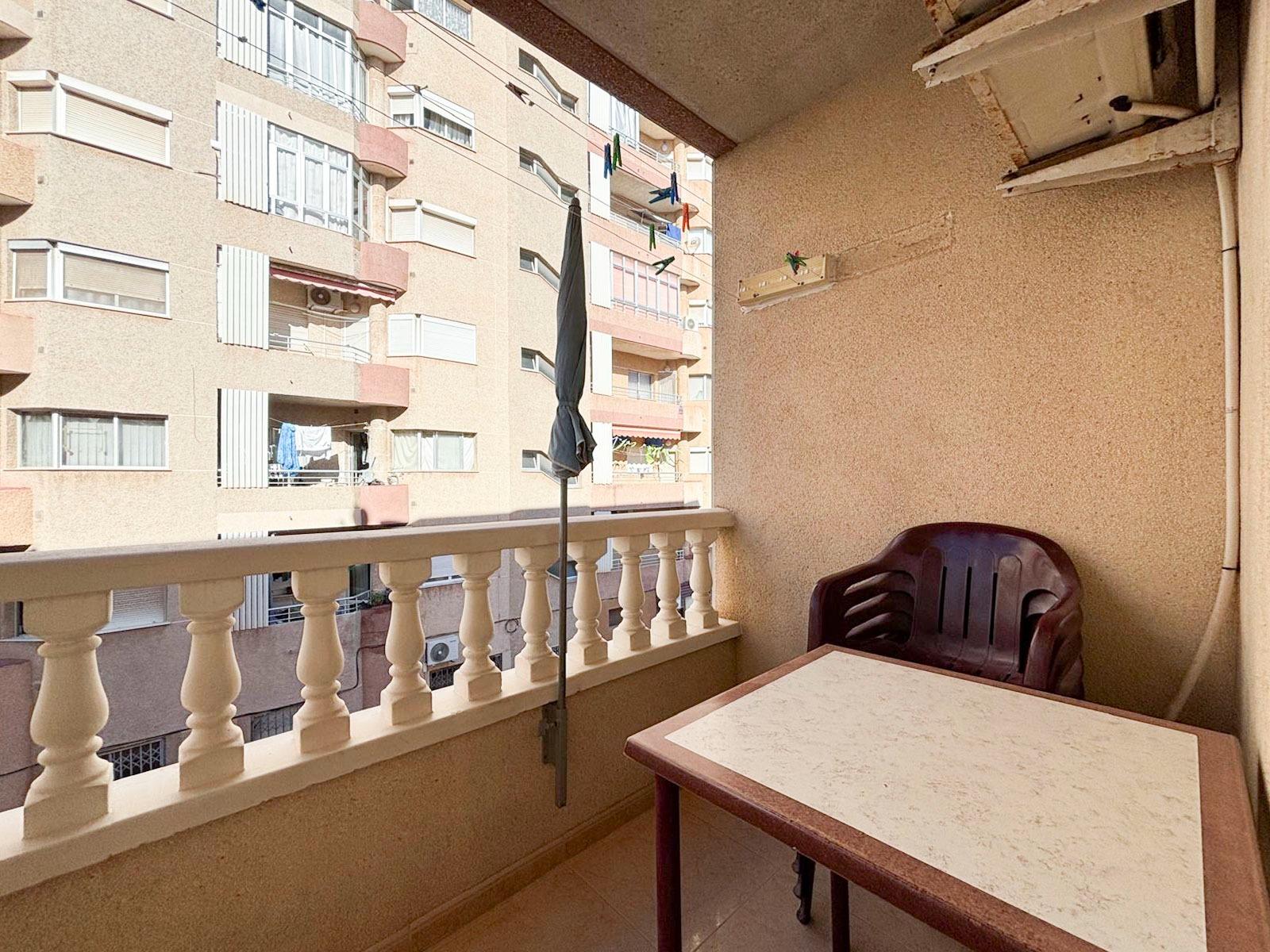 2 Bed, 1 Bath, ApartmentFor Sale, Torrevieja, Alicante