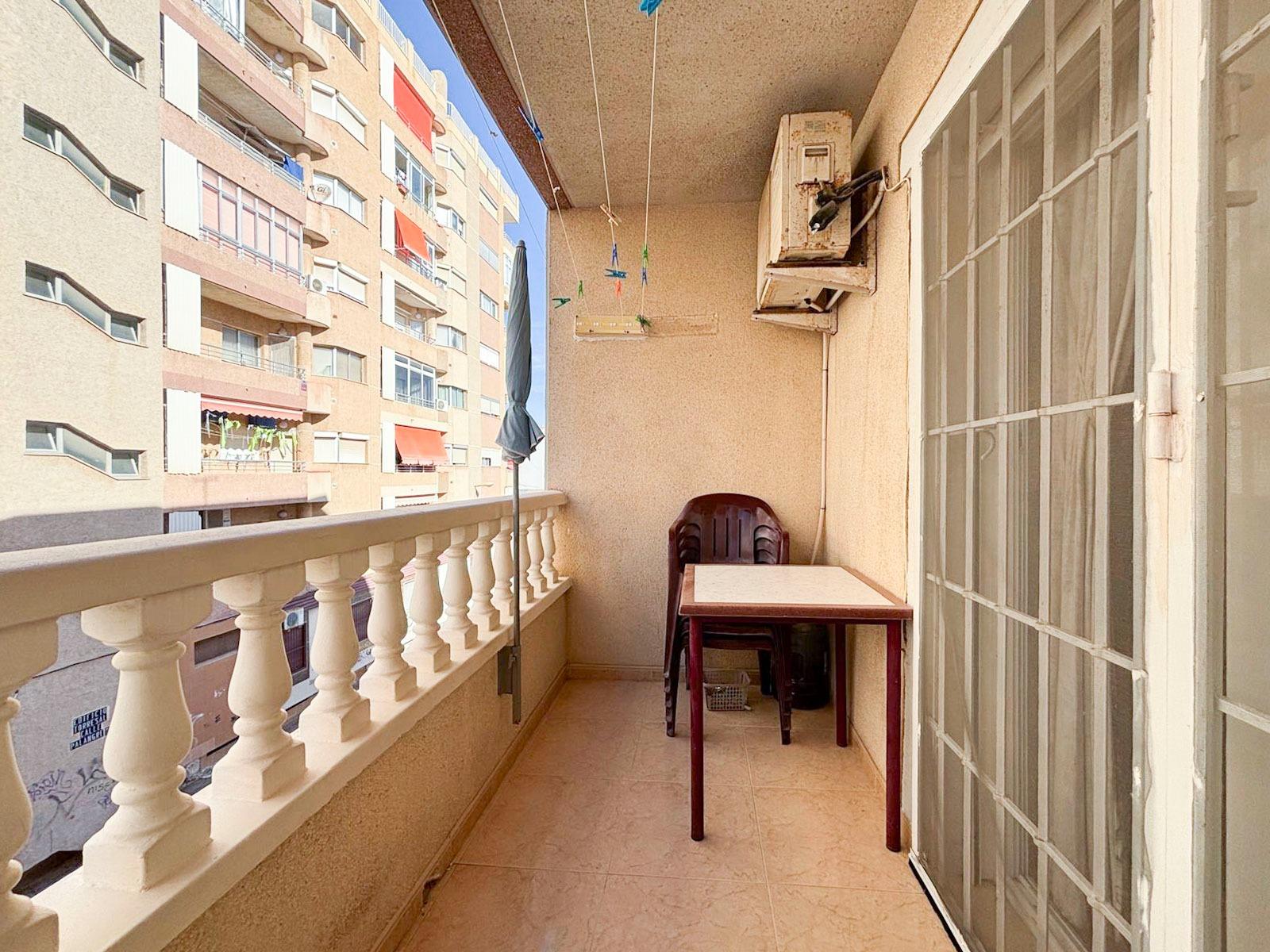 2 Bed, 1 Bath, ApartmentFor Sale, Torrevieja, Alicante