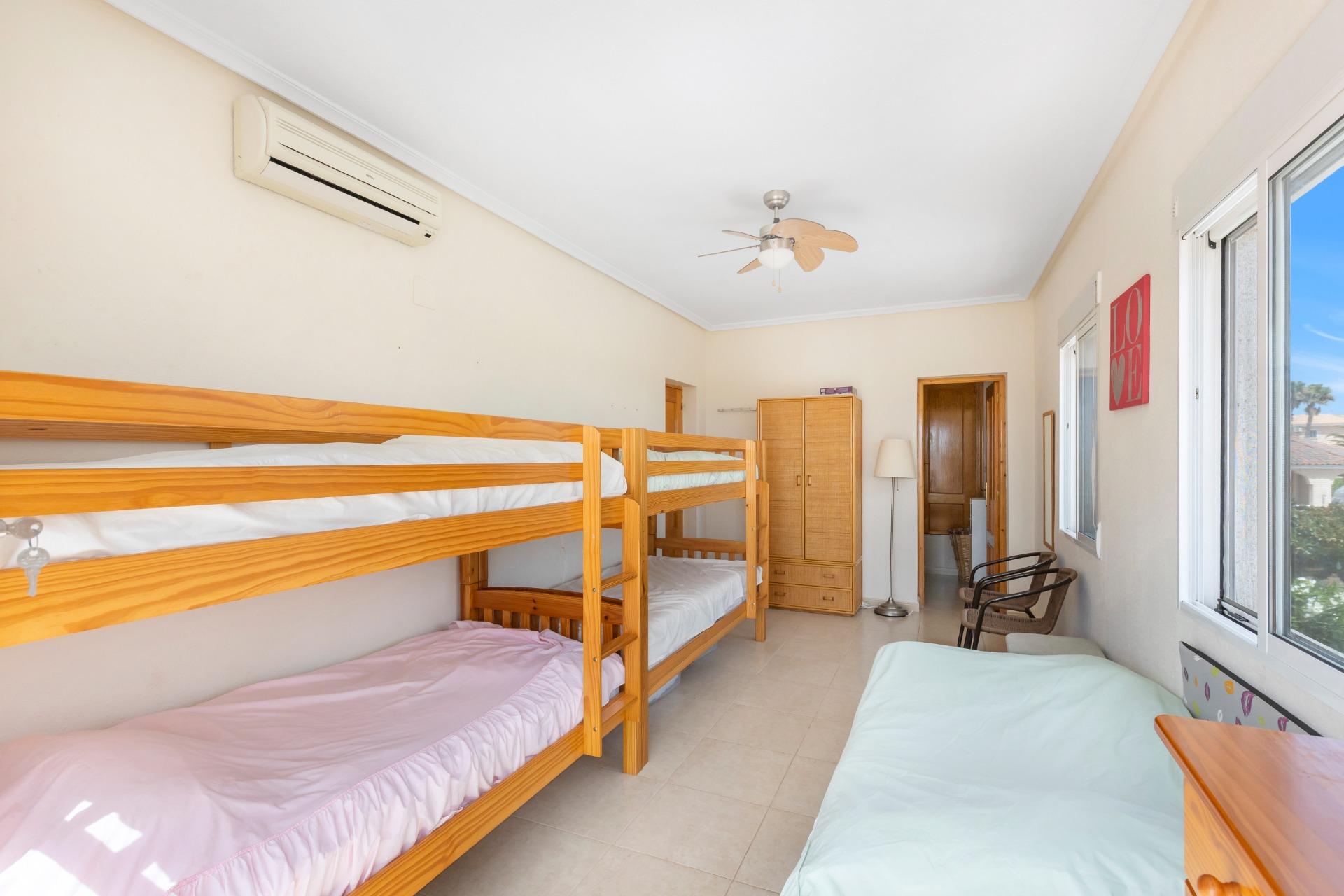 5 Bed, 5 Bath, HouseFor Sale, San Fulgencio, Alicante