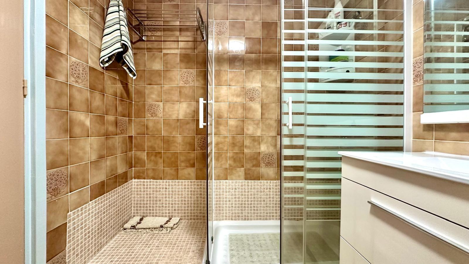 3 Bed, 1 Bath, ApartmentFor Sale, Torrevieja, Alicante