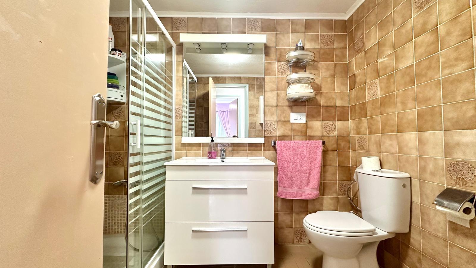 3 Bed, 1 Bath, ApartmentFor Sale, Torrevieja, Alicante