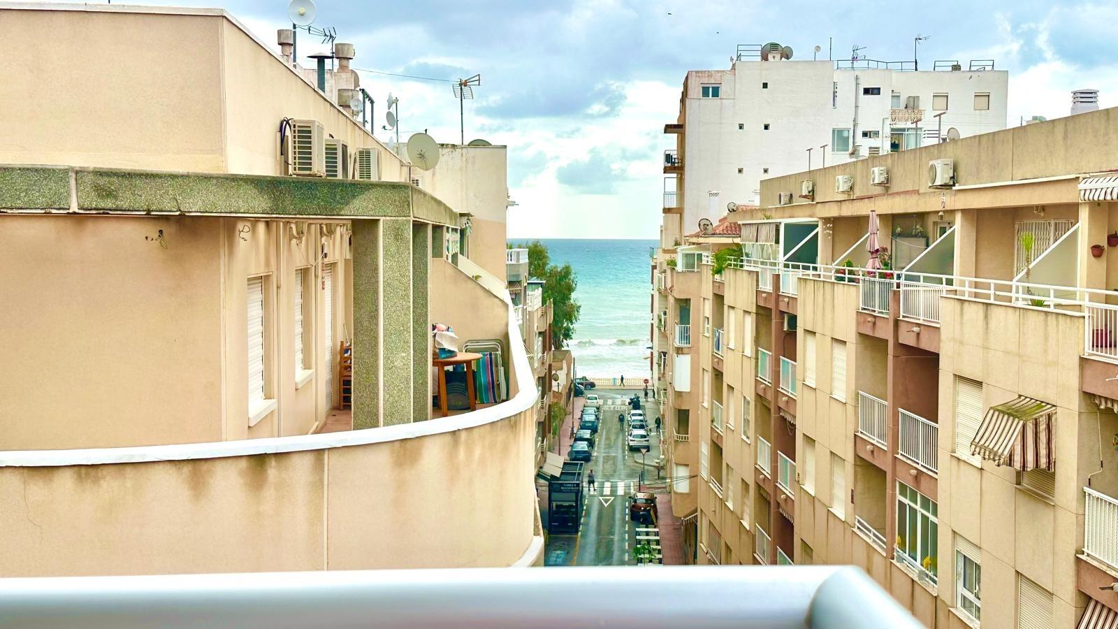 3 Bed, 1 Bath, ApartmentFor Sale, Torrevieja, Alicante