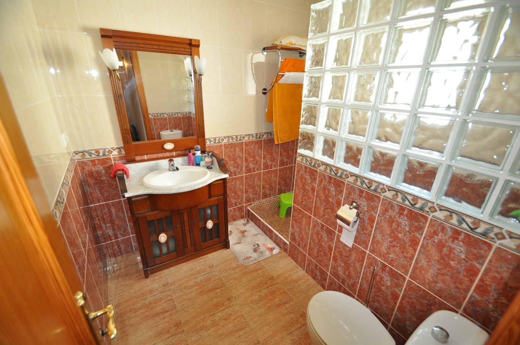 4 Bed, 3 Bath, HouseFor Sale, Pinoso, Alicante