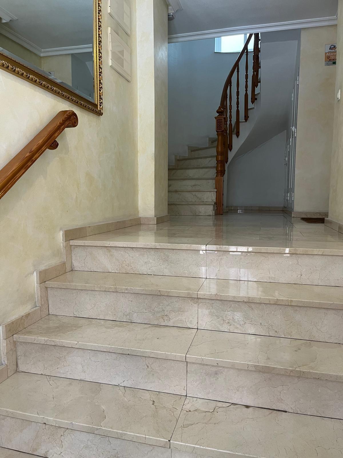 3 Bed, 2 Bath, ApartmentFor Sale, Almoradi, Alicante