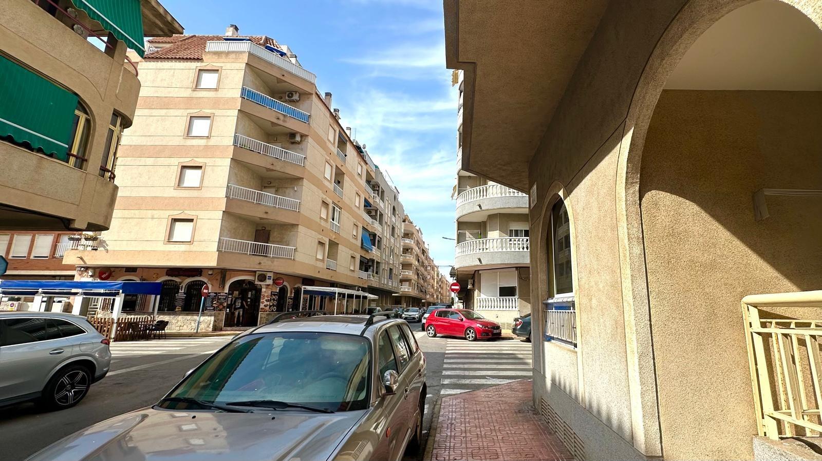 1 Bed, 1 Bath, ApartmentFor Sale, Torrevieja, Alicante