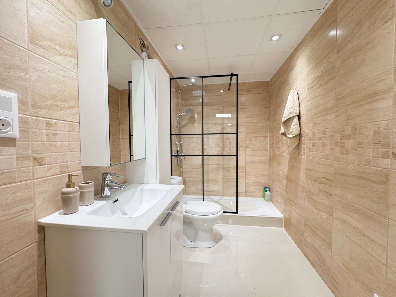 5 Bed, 3 Bath, HouseFor Sale, Algorfa, Alicante 5 Bed, 3 Bath, HouseFor Sale, Algorfa, Alicante