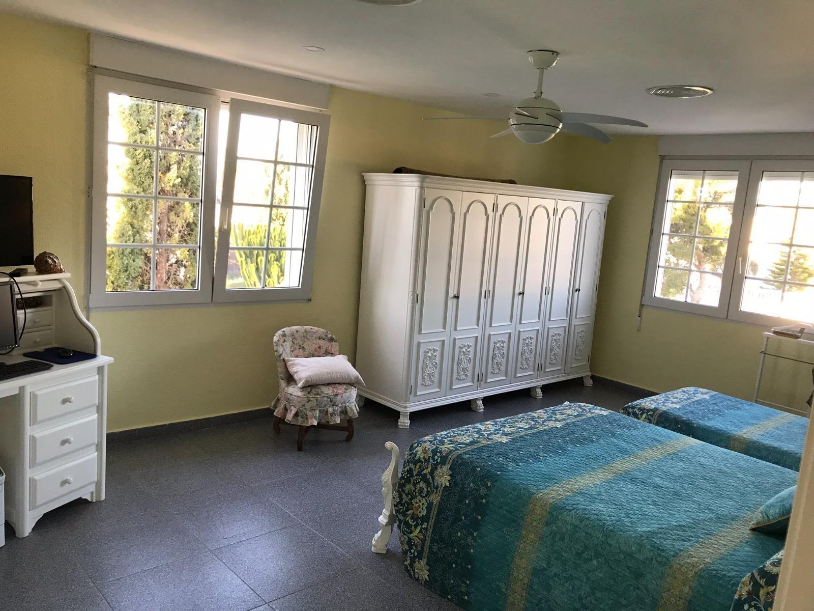 7 Bed, 4 Bath, HouseFor Sale, Orihuela Costa, Alicante